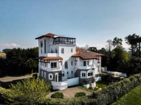 Résidence Chateau d'Acotz - Appartements avec piscine à 600m des plages à Saint-Jean-de-Luz